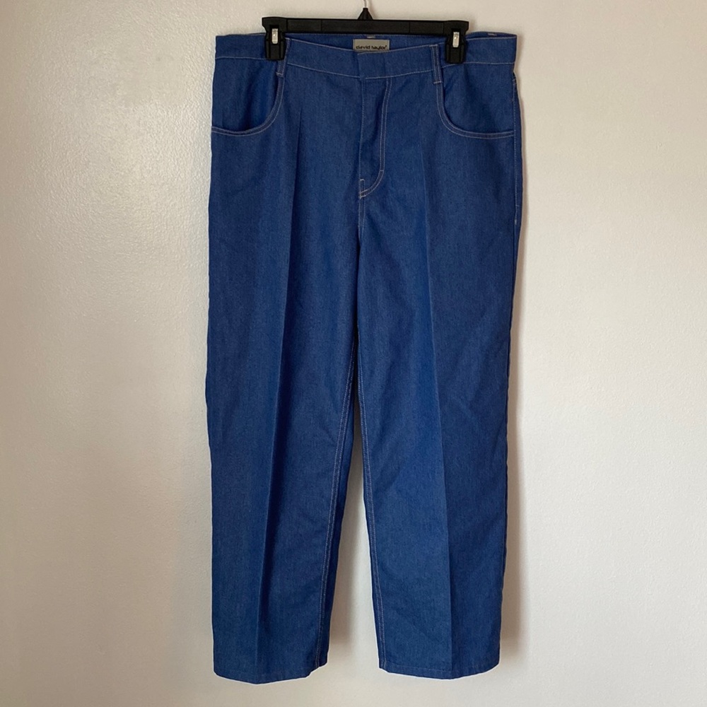 Like new vintage men’s flat front David Taylor 35 x 32 jeans denim light wash